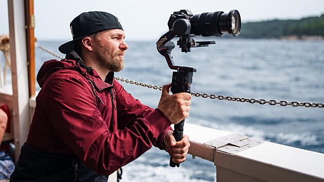 Díky kameře se dostal do nejpestřejších koutů světa.