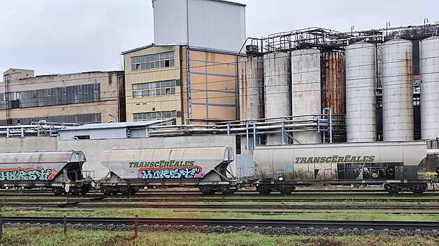 Některé stavby v průmyslovém areálu na Střekově ustoupí stavbě Středohorského tunelu.