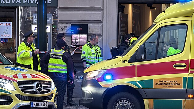 Žena se v centru Prahy pokusila o sebevraždu (19. prosince 2024)