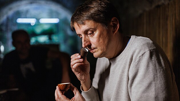 Pití čaje může stylově doplnit kouření vodní dýmky. Jako začátečník začnu... Pití čaje může stylově doplnit kouření vodní dýmky. Jako začátečník začnu...