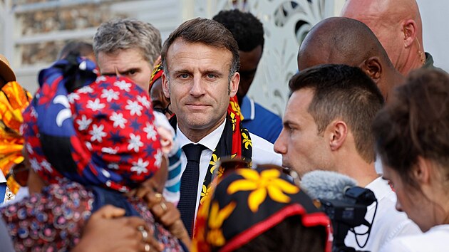 Francouzský prezident Emmanuel Macron navštívil Mayotte, aby si v zámořském departementu Francie v Indickém oceánu prohlédl škody, které tu napáchal cyklon Chido. (19. prosince 2024)