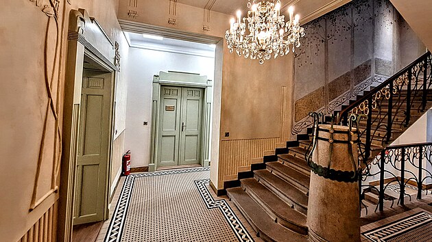 Vila Marie Karas je jediná dochovaná secesní vila v Jihlavě. Její interiéry jsou nedávno zrekonstruované.