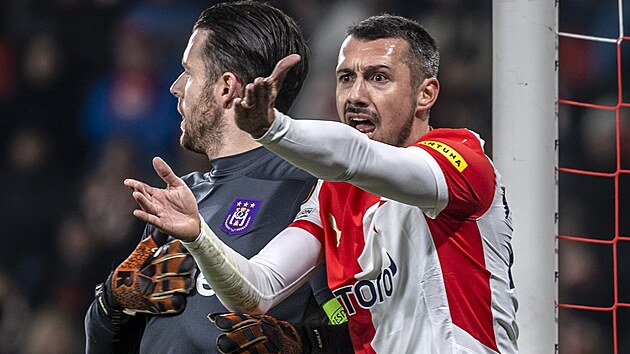 Slávista Ivan Schranz během střetnutí s Anderlechtem.