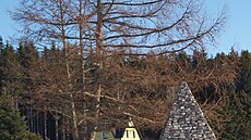 Pyramida vystavěná z poctivé krušnohorské žuly stojí ve vesničce Kretscham-Rothensehma.