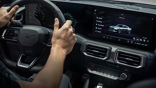 Ford Mustang Dark Horse