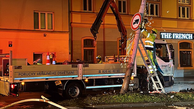 Smrtelná nehoda dodávky na Praze 5. (23. prosince 2024)