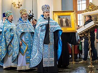 Nikolaj Liščenjuk slouží s patriarchou Kirillem mši v Moskvě. (6. listopadu... Nikolaj Liščenjuk slouží s patriarchou Kirillem mši v Moskvě. (6. listopadu...