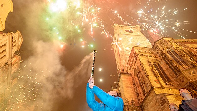 Centrem novoročních oslav byla tradičně Praha. Nejvíce lidí slavilo na Staroměstském náměstí. (1. ledna 2025)