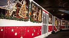 Vánočně nazdobená tramvaj z Plzně opět obsadila druhé místo v soutěži.