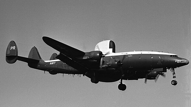 Lockheed EC-121 Warning Star odstartoval poválečnou éru velkých AEW letounů s početnými osádkami.