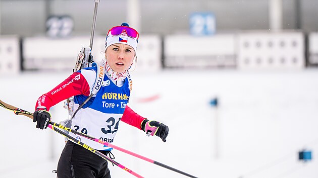 Tereza Voborníková během stíhacího závodu v Oberhofu