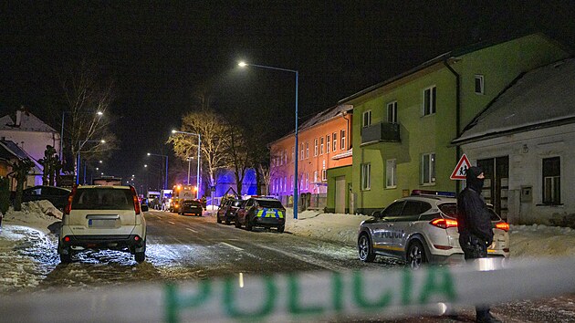 Slovenská policie uzavřela okolí útoku na gymnáziu ve Spišské Staré Vsi. (16. ledna 2025)