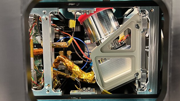 Brněnská firma TRL Space vyrobila komerční družici TROLL, která je vybavena hyperspektrální kamerou.