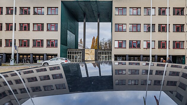 Magistrát Hradce Králové potřebuje rekonstrukci. (21. listopadu 2024)