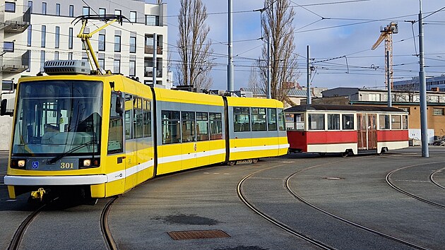 Vlečný vůz Krasin je technicky zajímavý. Je vybaven svařovaným rámem místo obvyklého nýtovaného. (30. prosince 2024)
