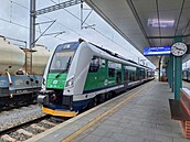 Bateriové vlaky mají začít jezdit ve Zlínském kraji od prosince 2029. Bateriové vlaky mají začít jezdit ve Zlínském kraji od prosince 2029.