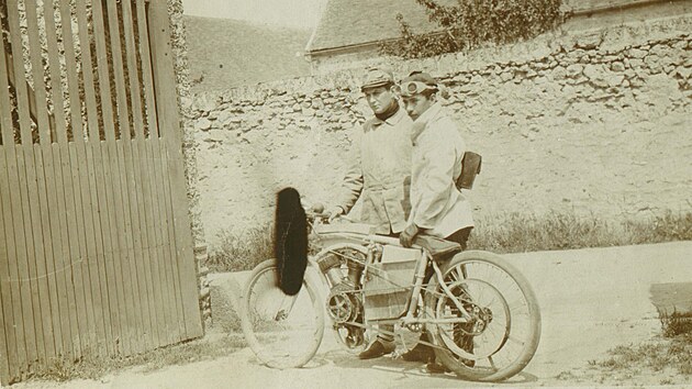 Oskar Kafka (vlevo) během svých závodnických let