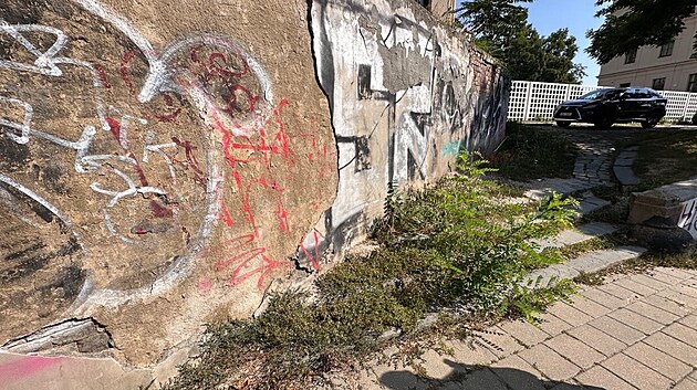 Na tomhle místě v Kopečné ulici v centru Brna vyrostl nový výdejní box, který u některých lidí svým umístěním vyvolává údiv.