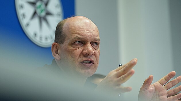 Na tiskové konferenci o stavu kriminality v České republice za rok 2024 vystoupil policejní prezident Martin Vondrášek. (24. ledna 2025)