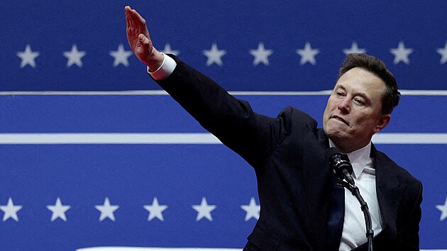Poprask kvůli gestu. O pozdvižení se jen pár hodin po inauguraci Donalda Trumpa...