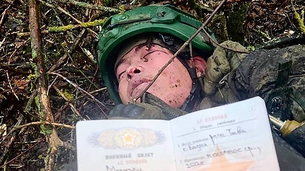 Jeden z padlých severokorejských vojáků v Kurské oblasti (24. prosince 2024)