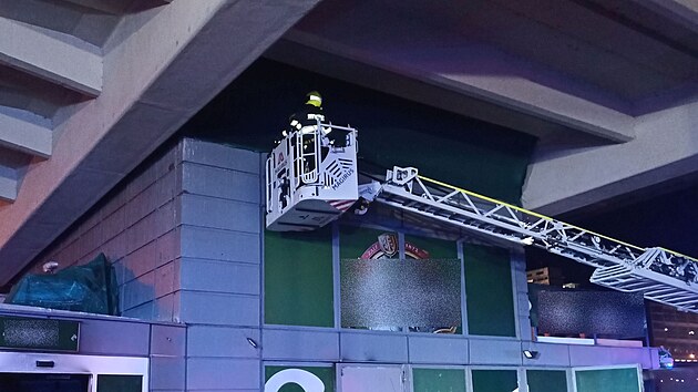 Útočník zapálil bar na autobusovém nádraží ve Zlíně, když do něj hodil neznámý předmět. (28. ledna 2025)