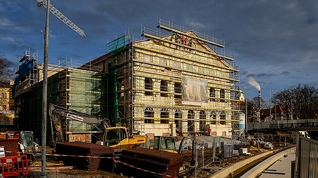 Oprava Kulturního domu Slavie na břehu Malše v Českých Budějovicích se prodlužuje a prodražuje