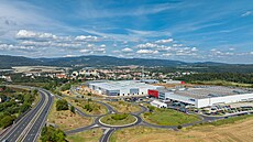 Výstavba nového závodu WITTE Automotive v Ostrově rychle pokračuje Výstavba nového závodu WITTE Automotive v Ostrově rychle pokračuje