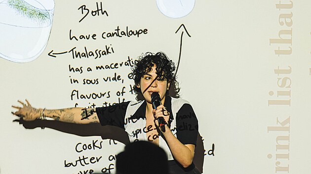 Míchání, párování, ingredience, styl. Gina Barbachano je v tom masterclass.