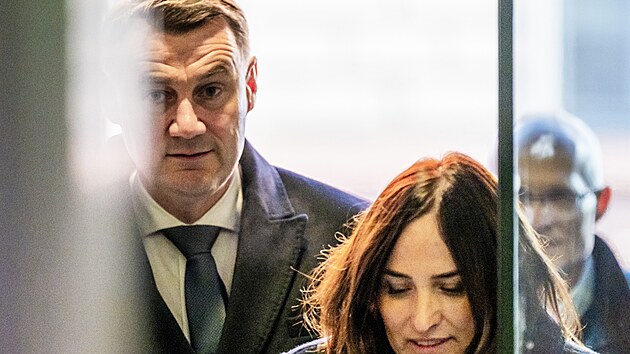 Soud vynesl rozsudek v korupční kauze, ve které je obžalováno devět lidí včetně hejtmana Martina Půty (Starostové pro Liberecký kraj) a pět firem. Mezi nimi je i společnost Metrostav. Kauza je spojená se dvěma projekty společnosti Geotermální energie pro občany (GEPO) v Liberci z let 2012 až 2014 téměř za 100 milionů Kč. (5. února 2025)