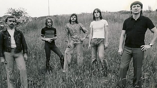 Legendární skupina Citron po svém zrodu. Petr Michalík je ten v bílém tričku druhý zprava.