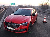 Po pohřešovaném zůstalo havarované auto na dálnici D1, ze kterého řidič utekl. Po pohřešovaném zůstalo havarované auto na dálnici D1, ze kterého řidič utekl.