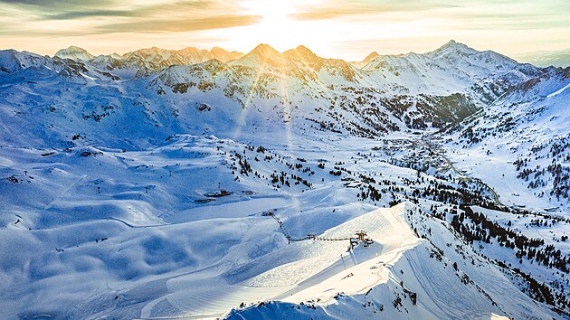 Zimní sezona v Obertauernu je velmi dlouhá a trvá až do 1. května 2025. Středisko je velmi vhodné pro jarní lyžování.