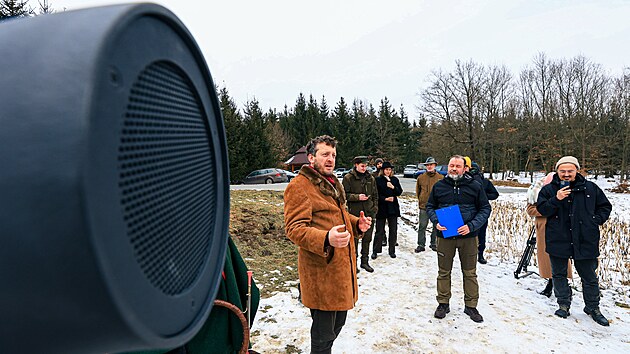 Nový poesiomat v Podkomorských lesích na okraji Brna má oživit vzpomínku na román Viléma Mrštíka Pohádka máje. (21. února 2025)