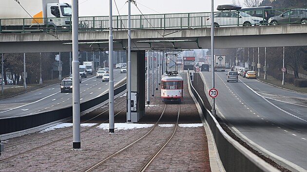První den provozu na modernizované tramvajové trati.