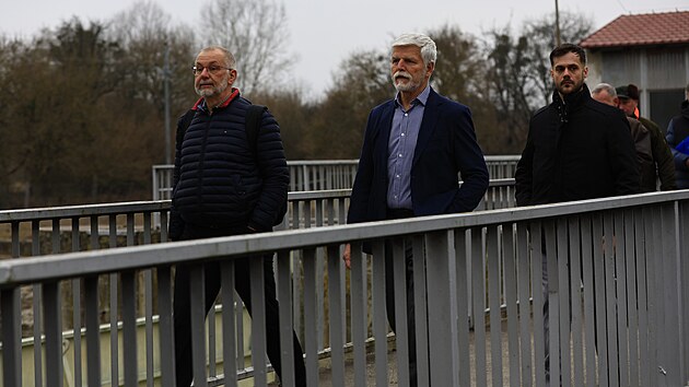 Prezident Petr Pavel se při návštěvě Břeclavska prošel krajinou soutoku Moravy a Dyje. (25.2.2025)