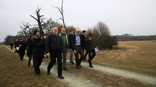 Prezident Petr Pavel se při návštěvě Břeclavska prošel krajinou soutoku Moravy a Dyje. (25.2.2025)