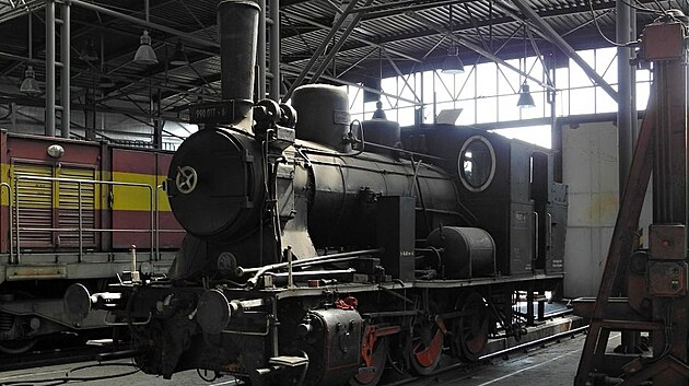 Parní lokomotiva 310.922 stála dlouho v českotřebovském depu.