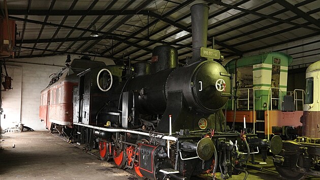 Parní lokomotiva 310.922 stála dlouho v českotřebovském depu.