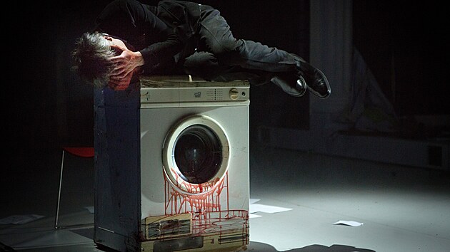 V jihlavském Horáckém divadle bude mít premiéru nová inscenace klasického díla Faust. Autor ji zasadil do 21. století a do prostředí léčebny dlouhodobě nemocných.