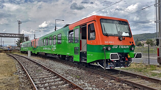 Motorová jednotka řady 845/945 společnosti GW Train Regio ve stanici Ústí nad Labem západ