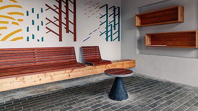 Opravená čekárna v Radíkově