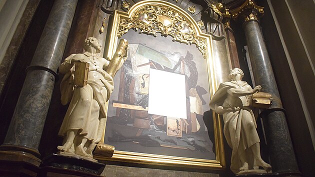 Na popeleční středu představitelé kostela svatého Salvadora v Praze uvedli výstavu fotografa Ivana Pinkavy „Noční práce“. (5. března 2025)