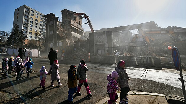 Demolice budovy Vrbenského lázní v Ústí nad Labem (6. března 2025)