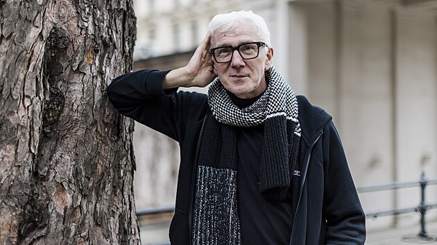 Performer Vladimír Havlík má za sebou nespočet happeningů i akcí, jež fotograficky dokumentuje a vystavuje. V roce 2024 získal Cenu Michala Ranného za přínos české vizuální kultuře.