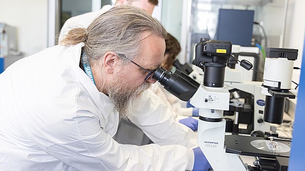 Konsorcium tří univerzit s názvem CiRT má ambici přinést revoluci v léčbě rakoviny.