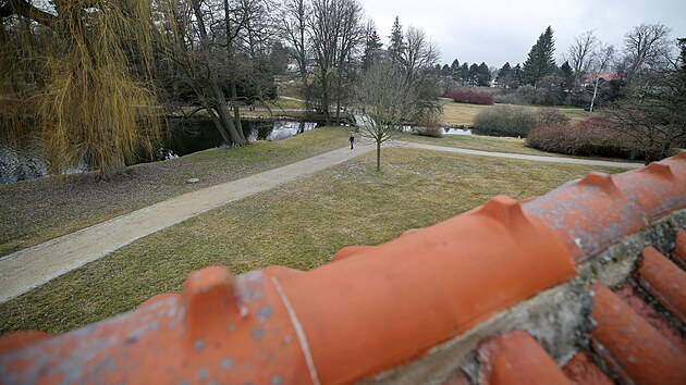 Nově zpřístupněné prohlídkové trasy státního zámku v Telči ukážou nejen neotřelý výhled na zámecký park, ale umožní také nahlédnout na původní hrad a bývalý pivovar z návštěvníky dosud neviděné perspektivy.