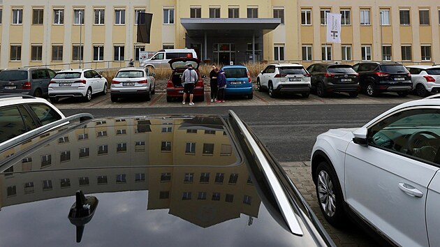 Černý prapor zavlál po tragické smrti lékaře Davida Marka.