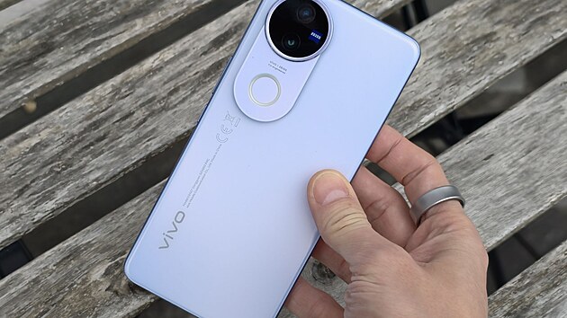 Vivo V50 Vivo V50