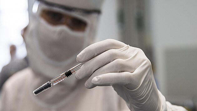 Slavnostní otevření linky farmaceutické společnosti Oncomed manufacturing na výrobu
předplněných stříkaček pro pacienty zejména s revmatoidní artritidou. (27. března 2025)